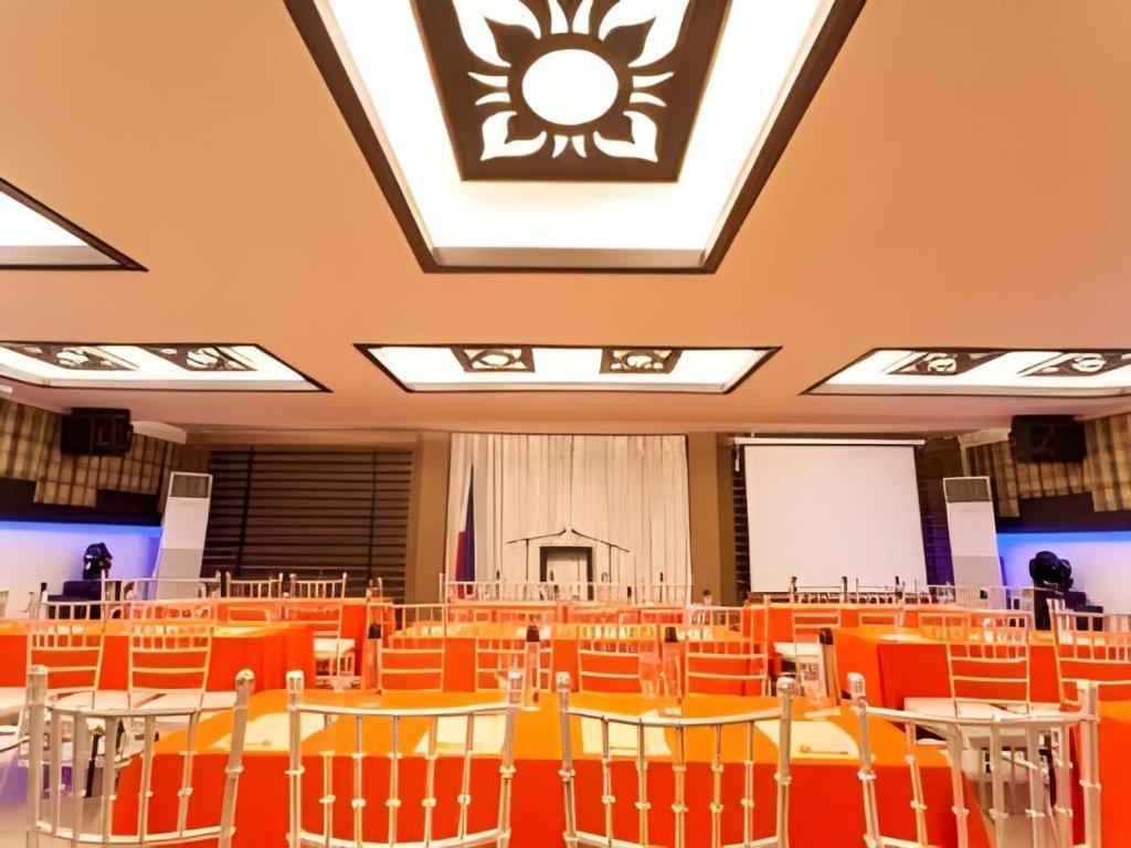 L Square Hotel Tarlac City Exteriér fotografie