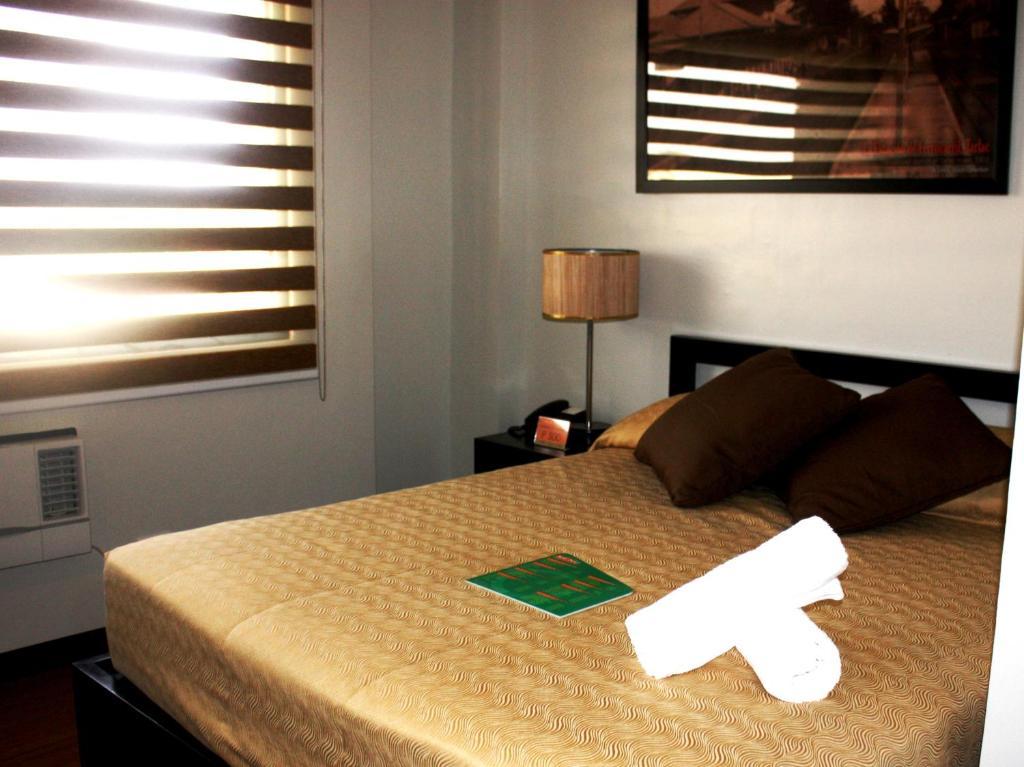 L Square Hotel Tarlac City Pokoj fotografie
