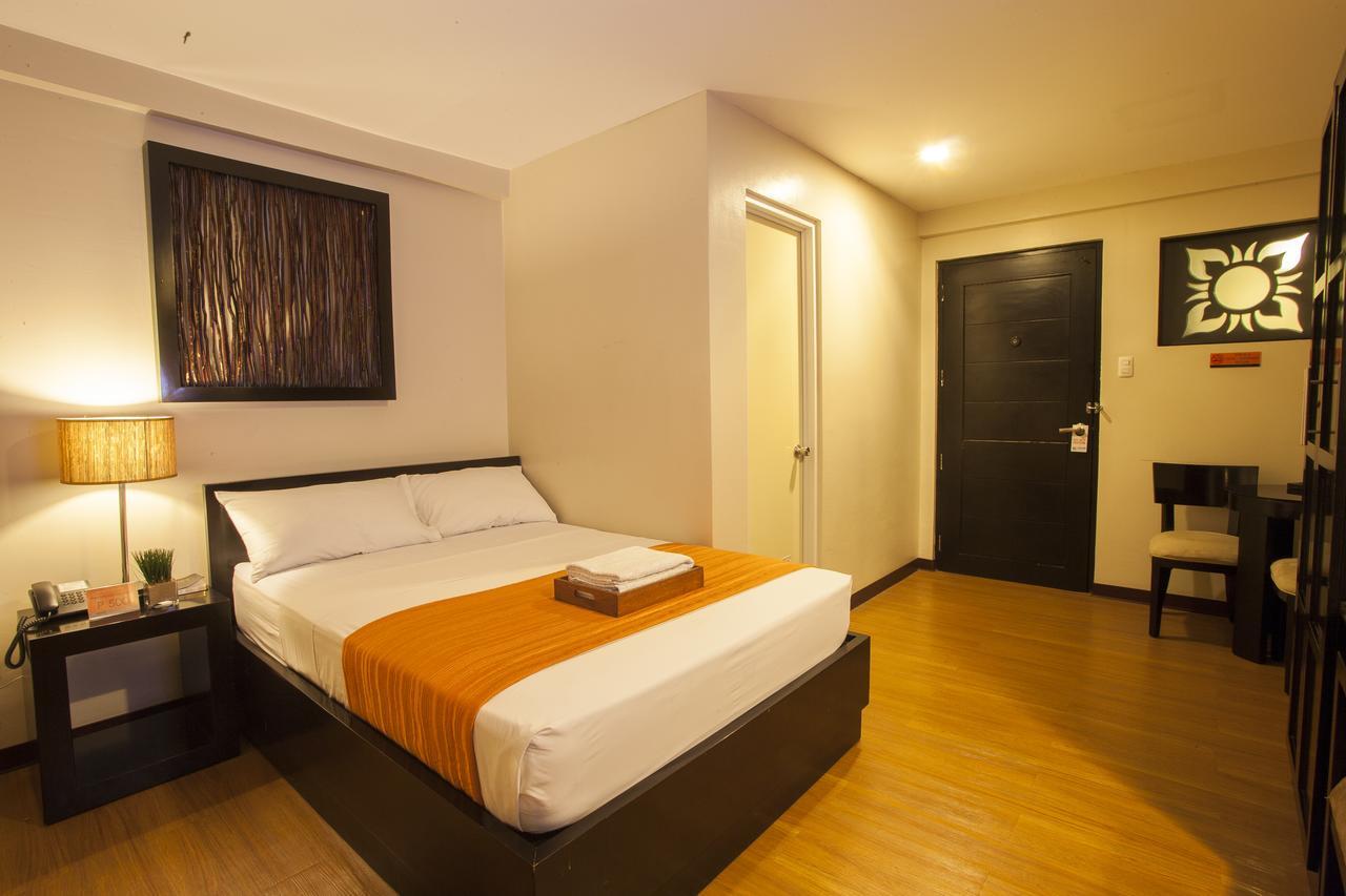 L Square Hotel Tarlac City Exteriér fotografie