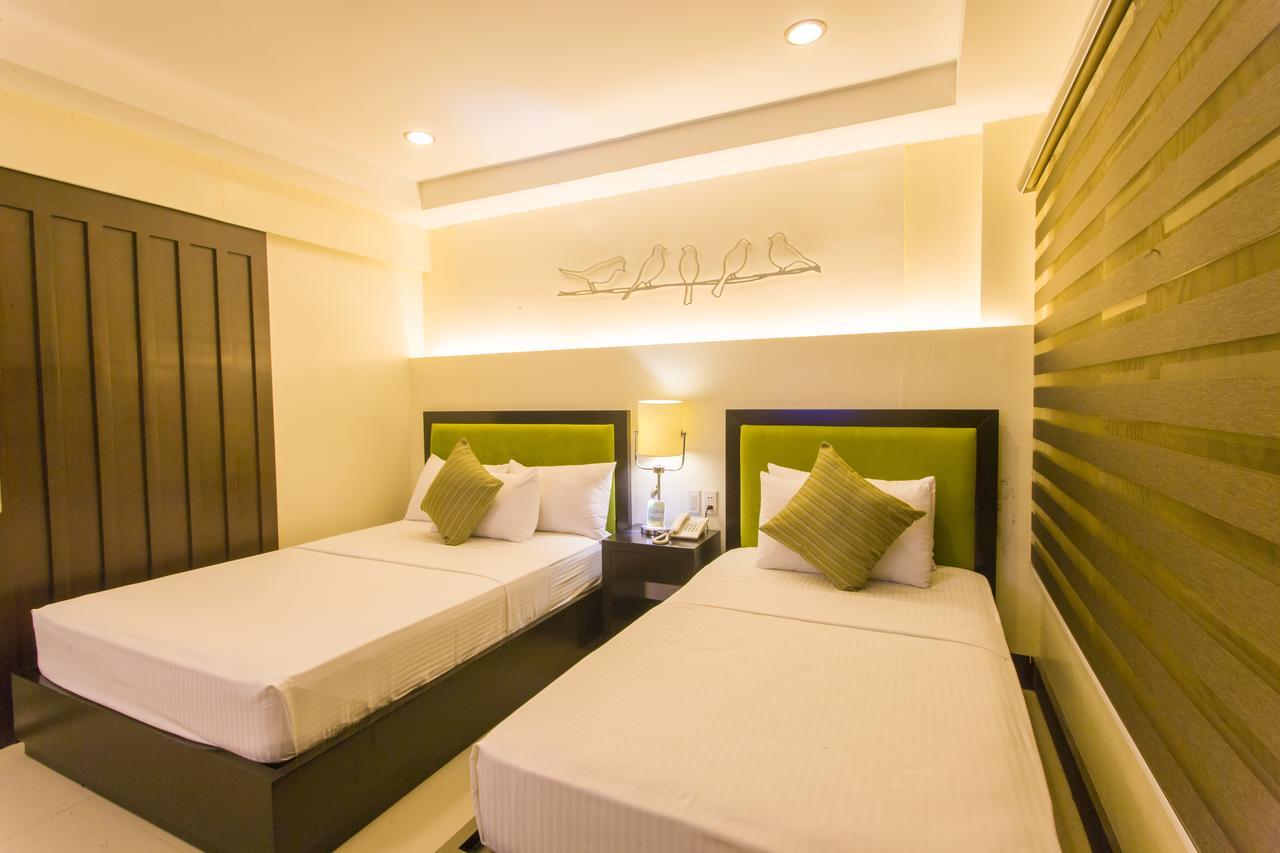 L Square Hotel Tarlac City Exteriér fotografie