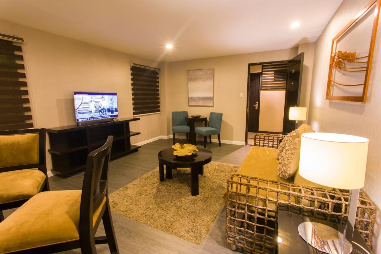 L Square Hotel Tarlac City Exteriér fotografie