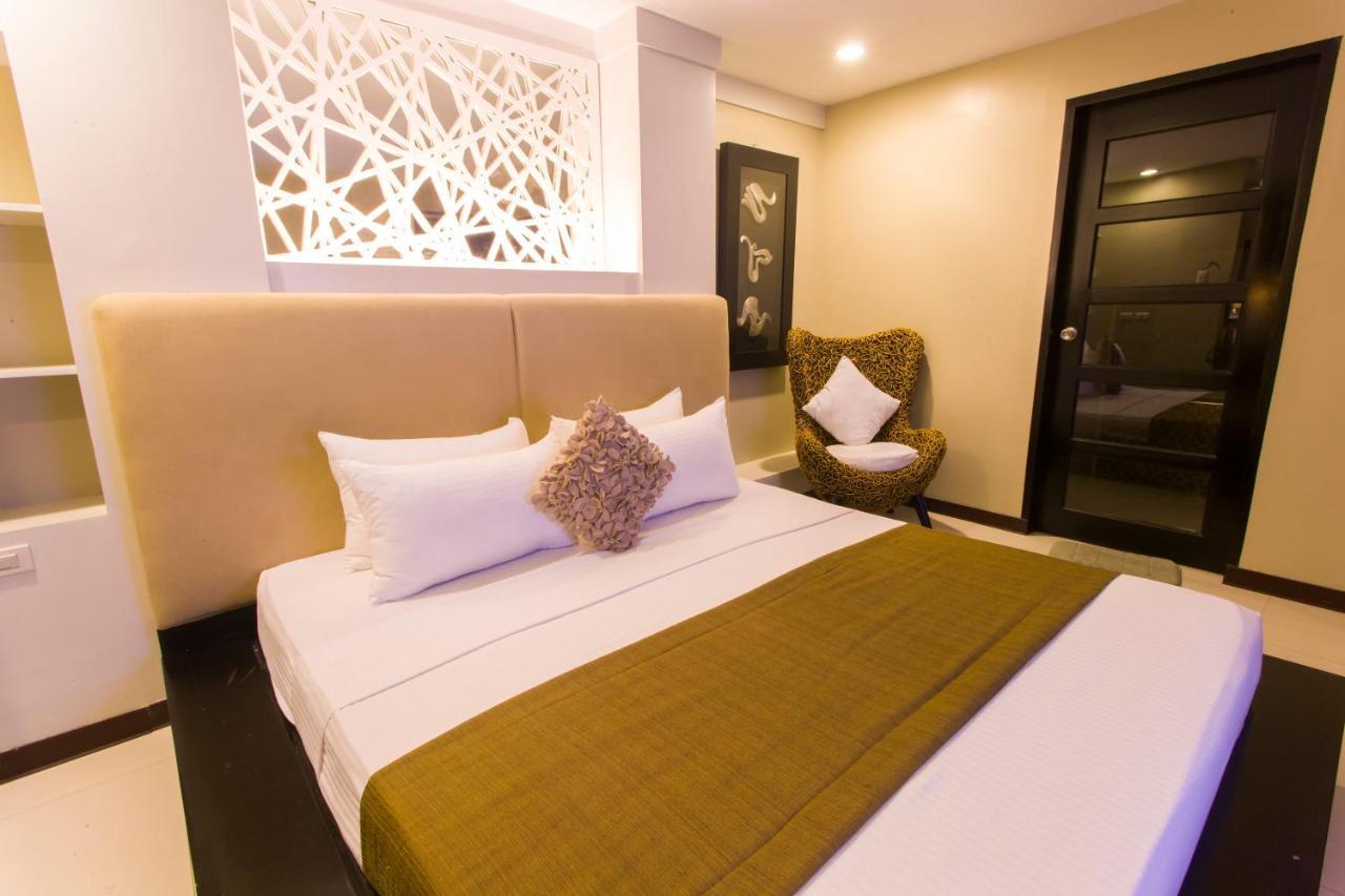 L Square Hotel Tarlac City Exteriér fotografie